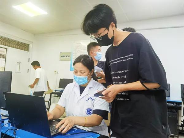 【校园动态】合肥腾飞学校开展新冠病毒疫苗接种工作 【校园动态】合肥腾飞学校开展新冠病毒疫苗接种工作